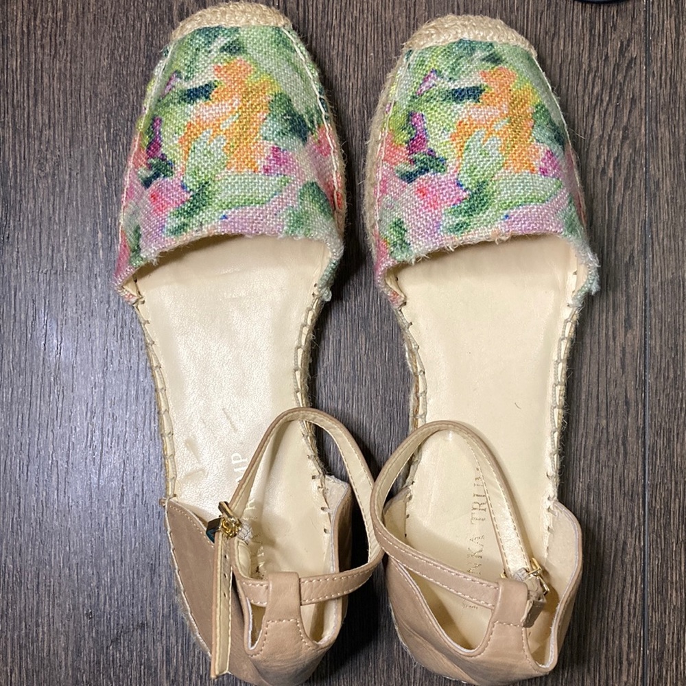 Ivanka Trump Floral Ankle Strap Espadrilles Flats Size 8M